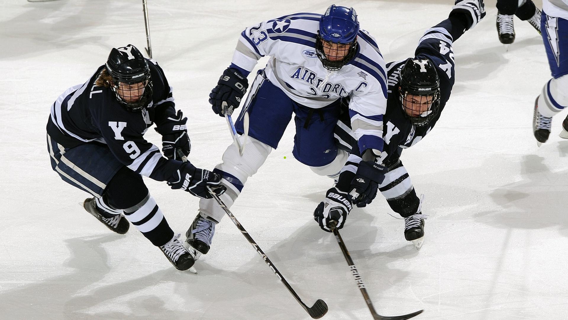 法甲焦点战马赛主场3-2惊险逆转圣吉罗斯联合 格林伍德哈利利双双梅开二度派尚替补制胜