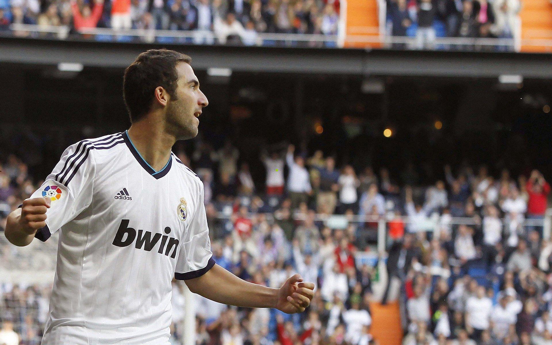 中场真空！建业双重打击迎战强敌苏宁